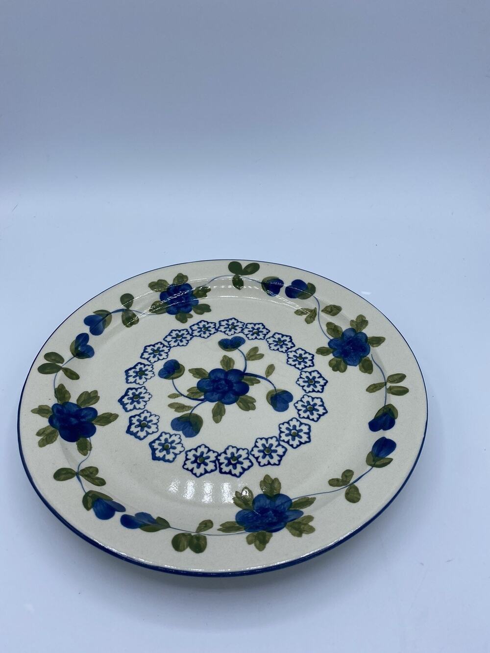 Nicolette Salad Plate By Tabletops. Georgeous Cobalt Blue Flowers And Trim!